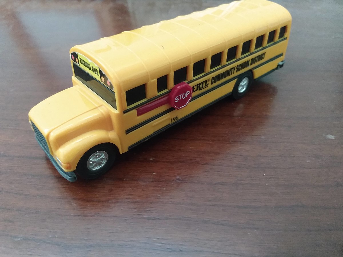 Toy_Bus.jpg