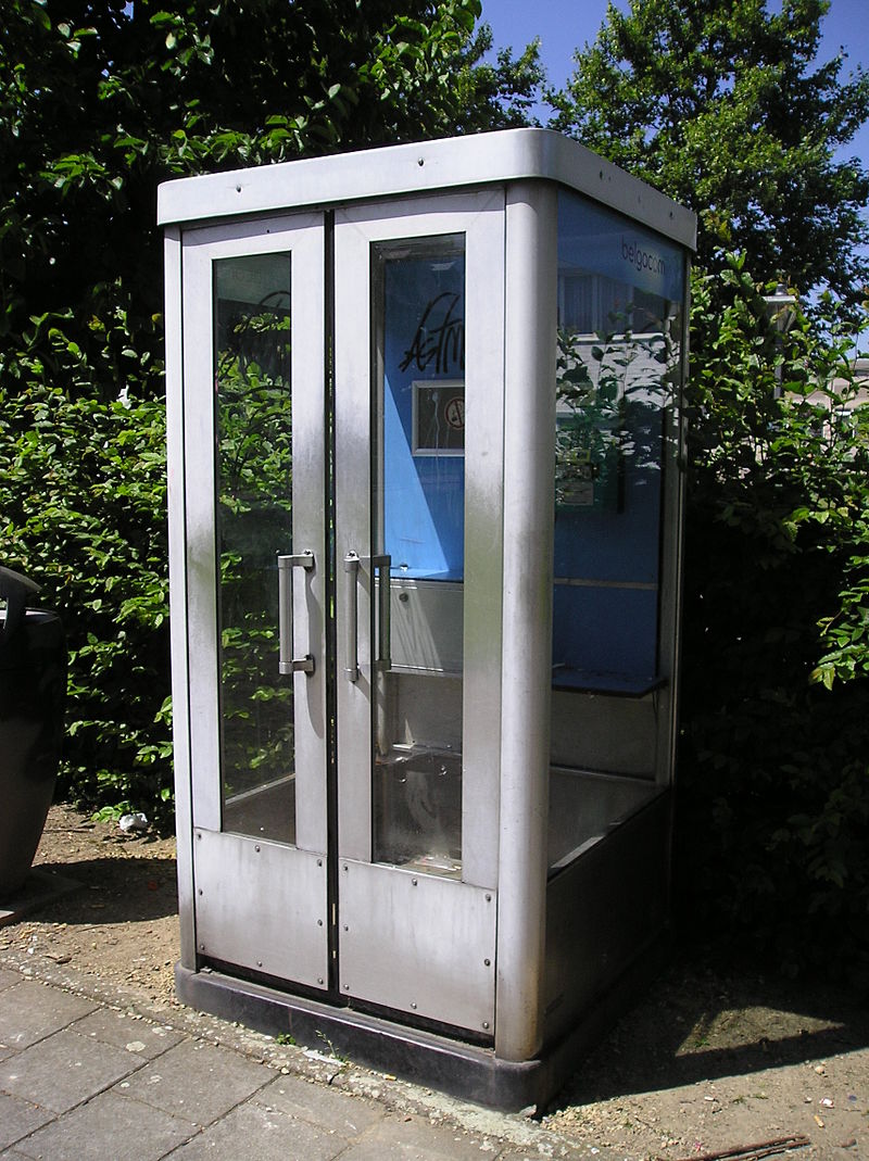 800px-Aalst_telefoonkot.JPG