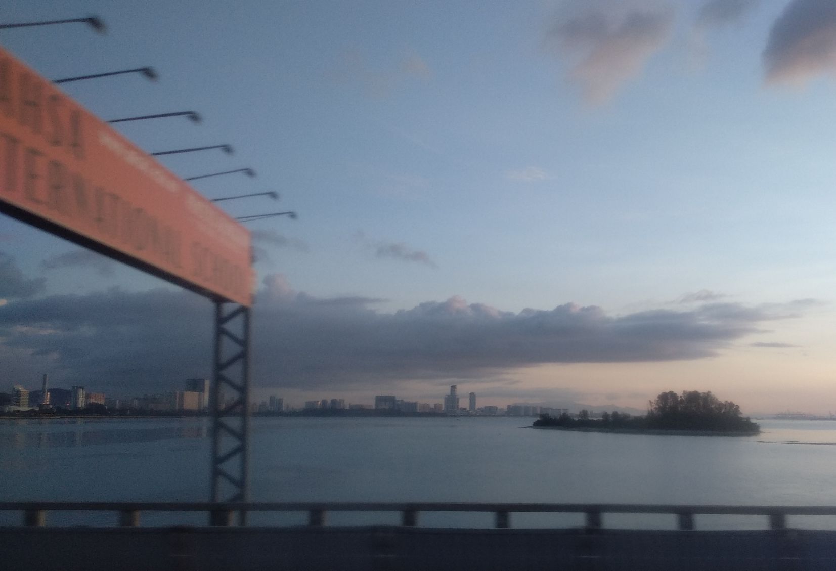 %E5%BA%95%E6%AF%94%E6%96%AF