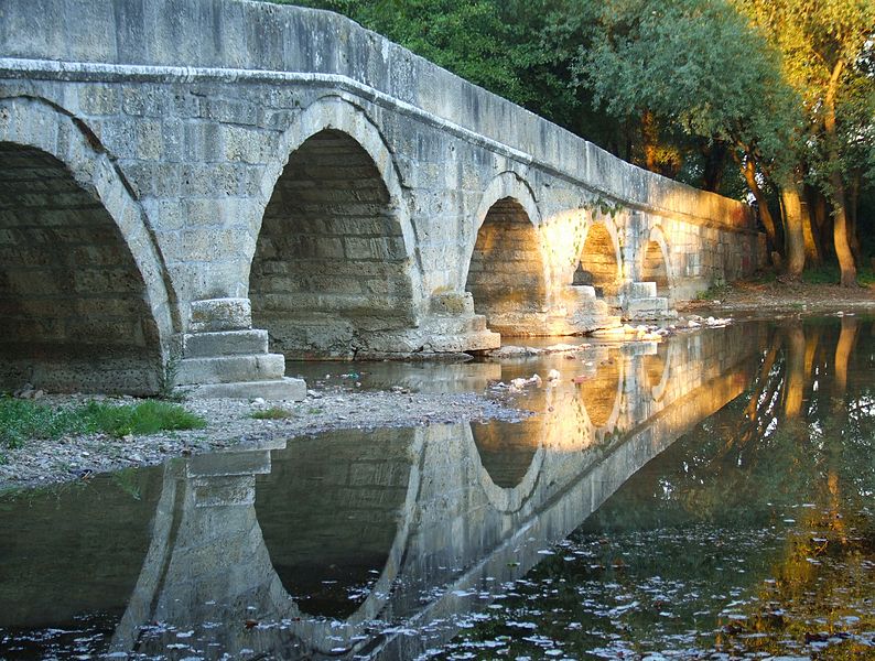794px-Ilid%C5%BEa_-_Roman_bridge.jpg