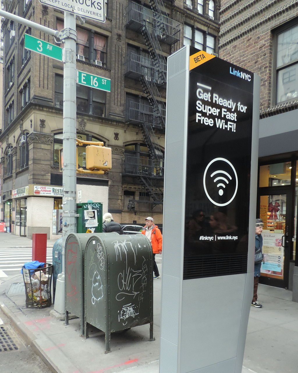 3d_Av_16_St_LinkNYC_station_jeh.JPG