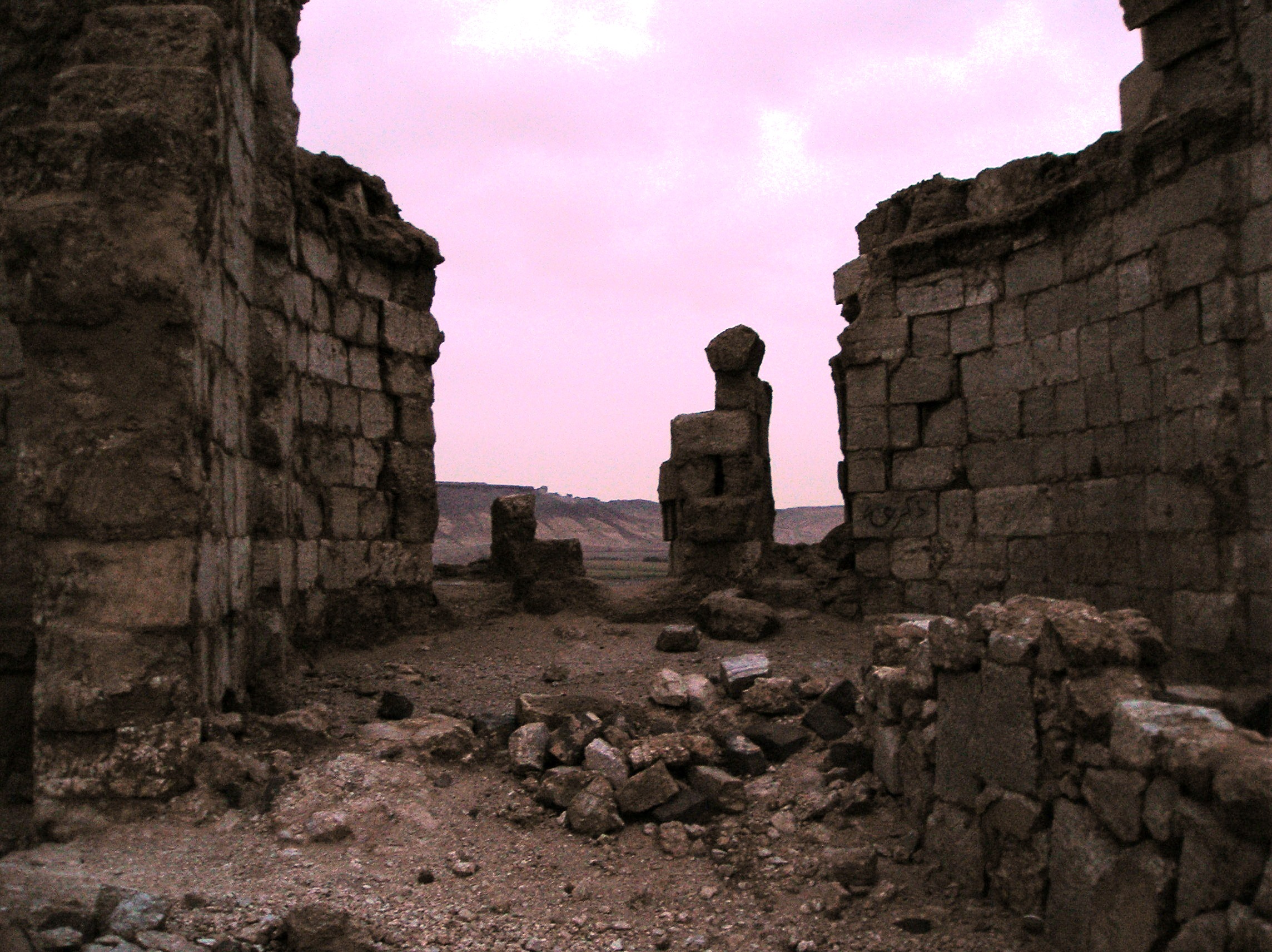 Halabiye_Church_Ruins.jpg