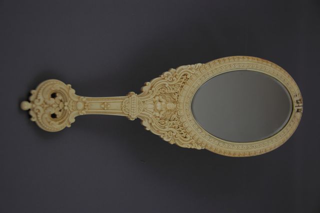 indian%20ivory%20mirror.jpg