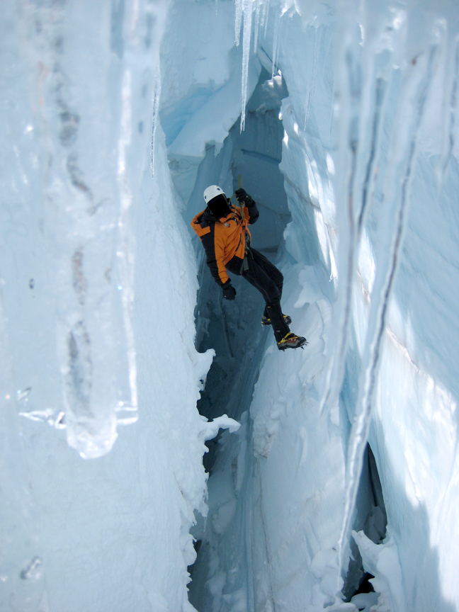 crevasse-suspended.png