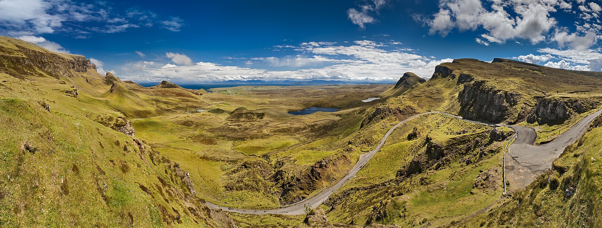 2048px-Quiraing_Isle_of_Skye_Pano.jpg