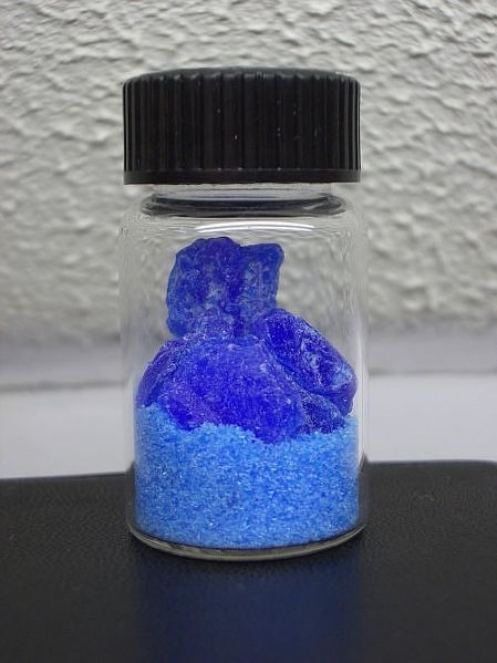 449px-Copper_sulfate_pentahydrate_crystals.jpg