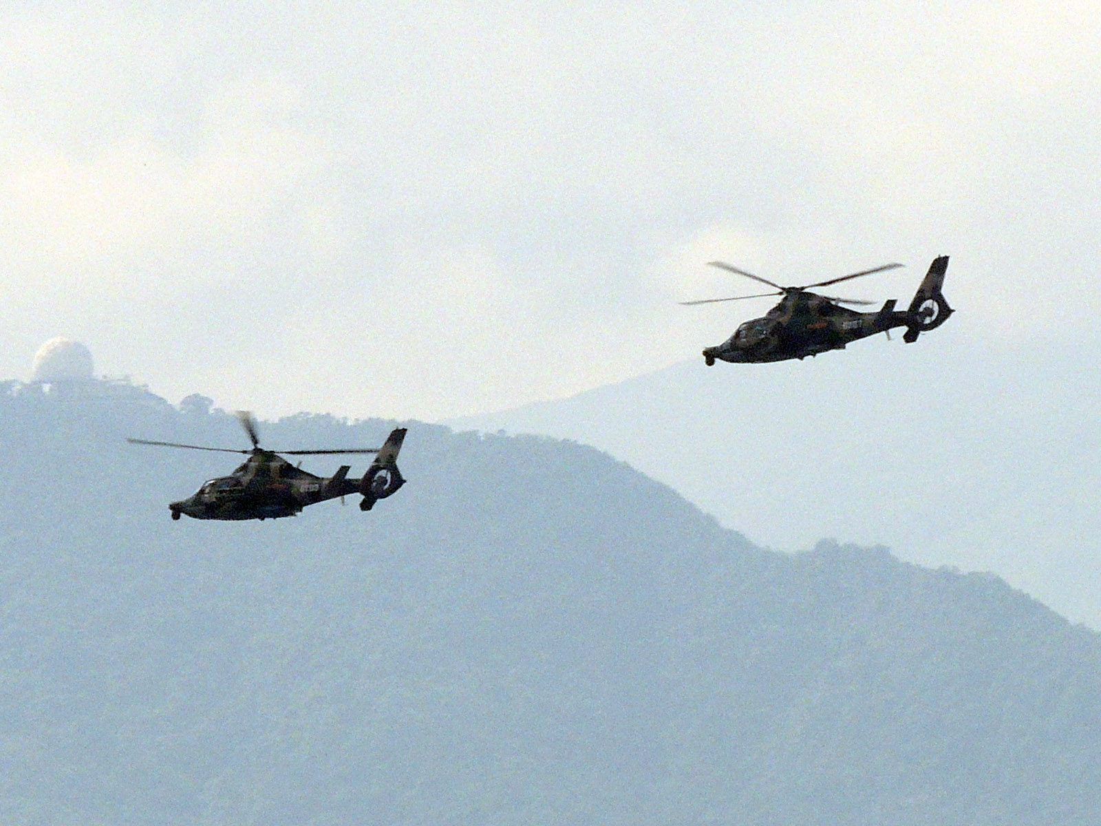 PLA_Harbin_Z-9W_2012_Hong_Kong.JPG