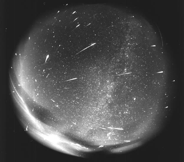 AGOModra_Leonids98.jpg