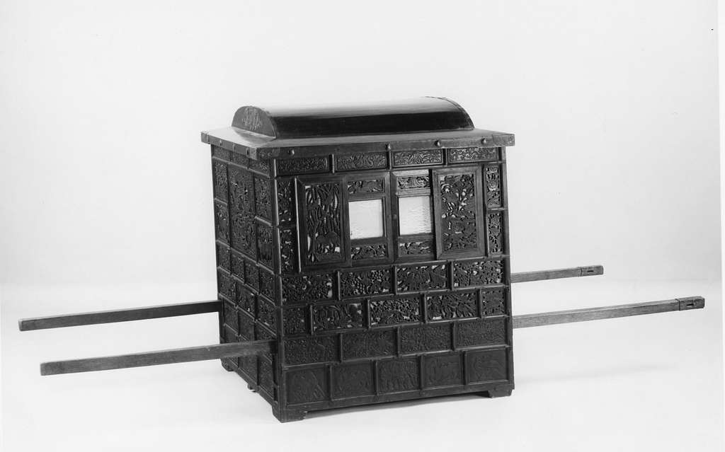 palanquin-f51c22.jpg