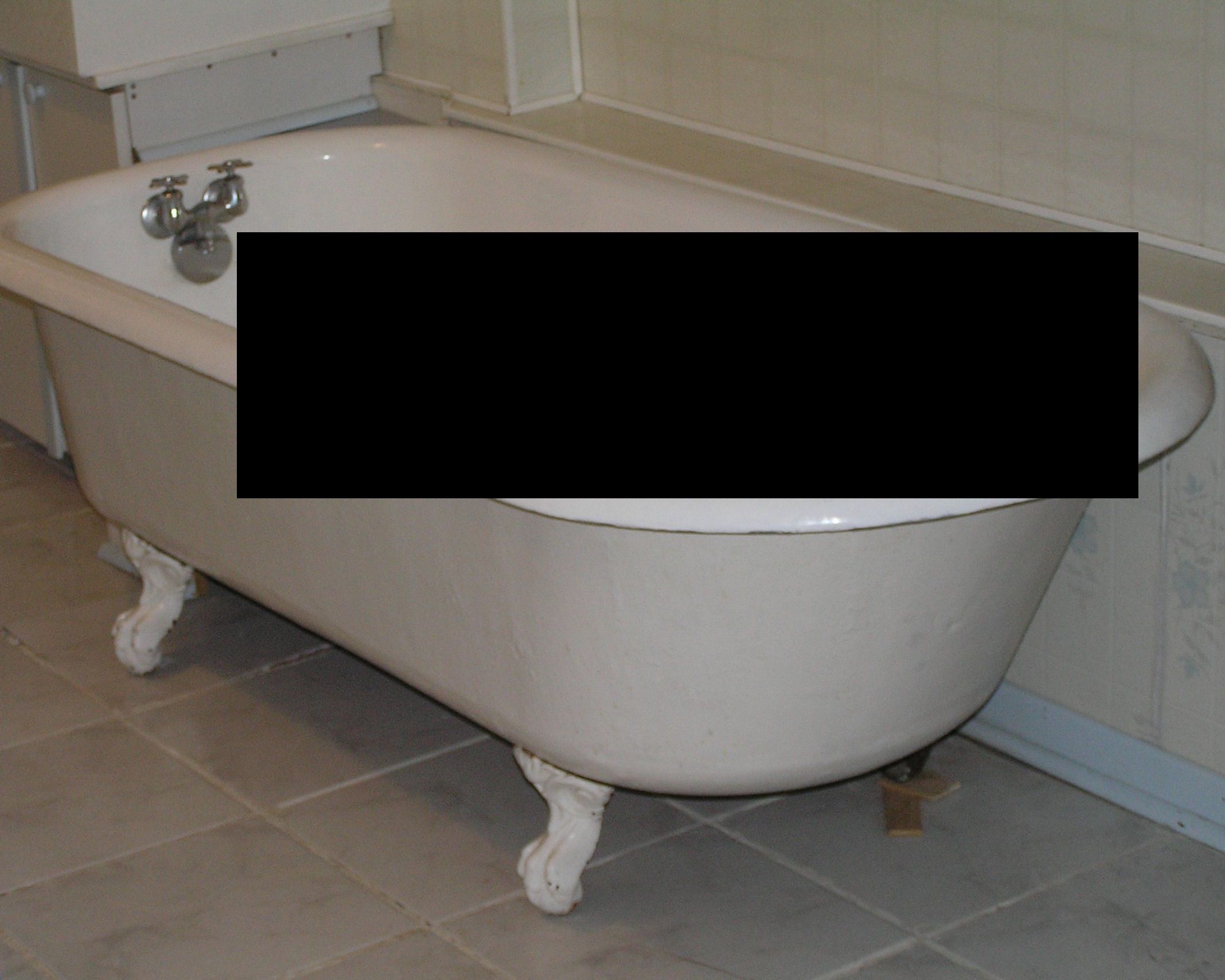 censoredbath.jpg